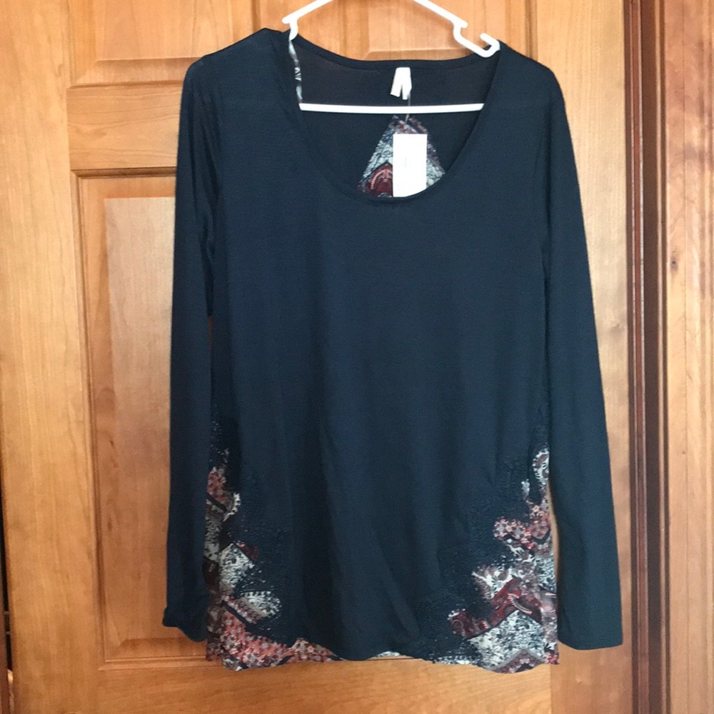 Brand new Vanity Navy and floral long sleeve top